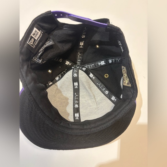 9fifty Lakers Black and Purple Snapback Cap - Picture 4 of 4